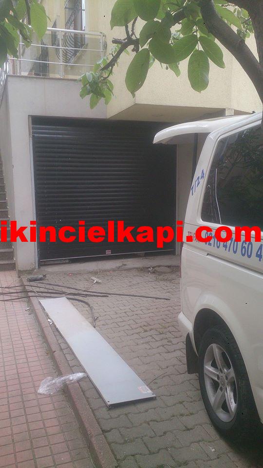 Otomatik garaj kapısı