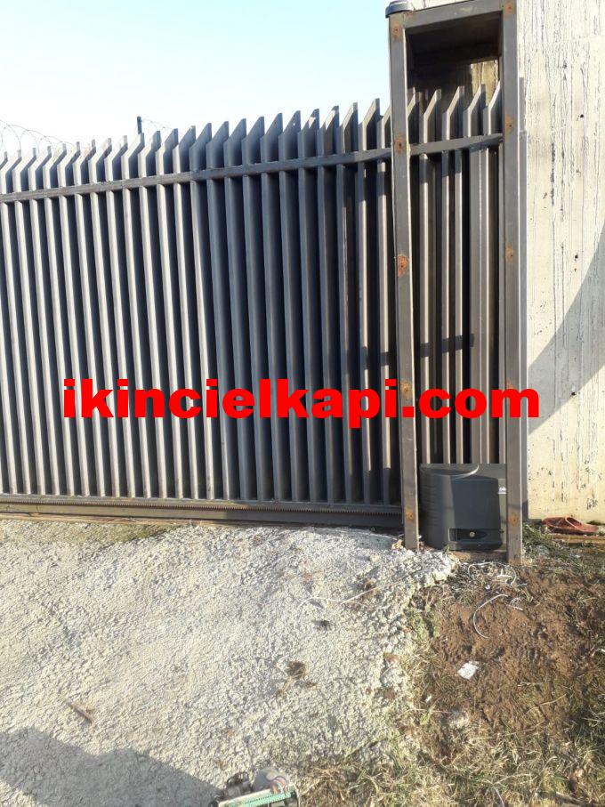 Yanar kayarlı motorlu otomatik bahçe kapısı 1300 TL 3 çıkma otomatik bahçe kapısı