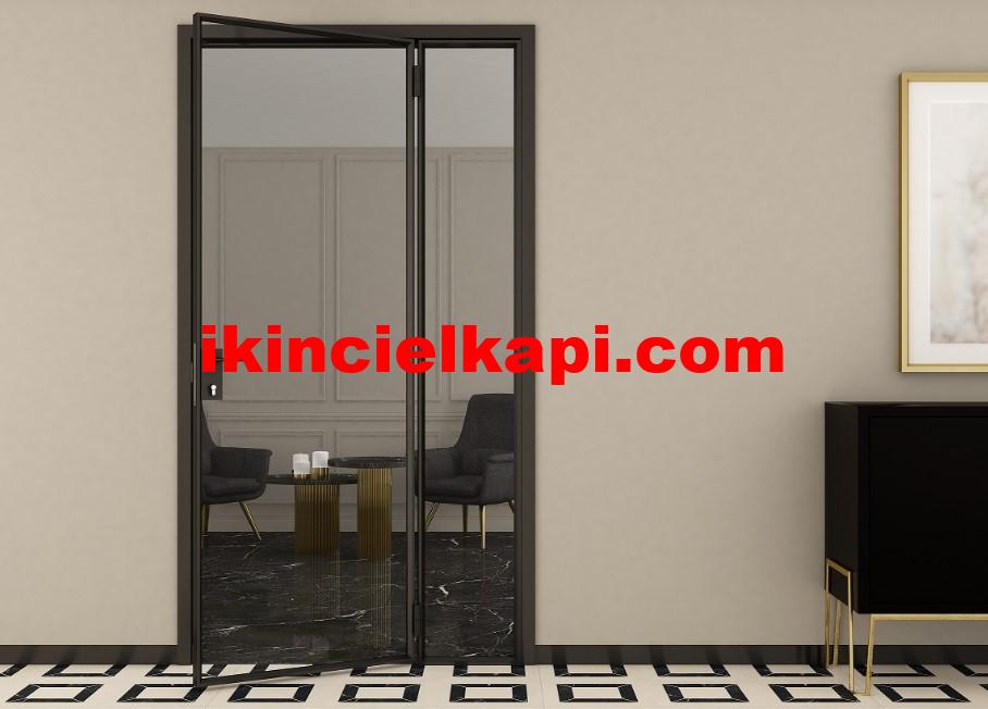 Çıkma mağaza cam kapısı ahşap kapılara göre daha şık Çıkma mağaza cam kapısı ahşap kapılara göre daha şık