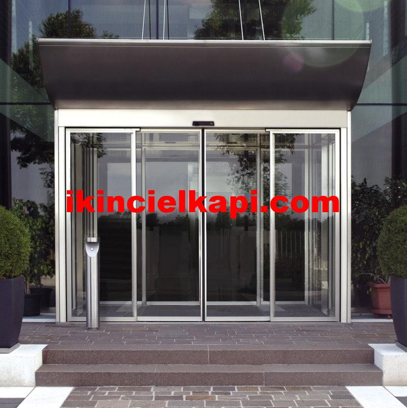 Temiz çıkma fotoselli kapı (Kapıya yaklaştığınız anda otomatik olarak açıllır) Temiz çıkma fotoselli kapı (Kapıya yaklaştığınız anda otomatik olarak açıllır)