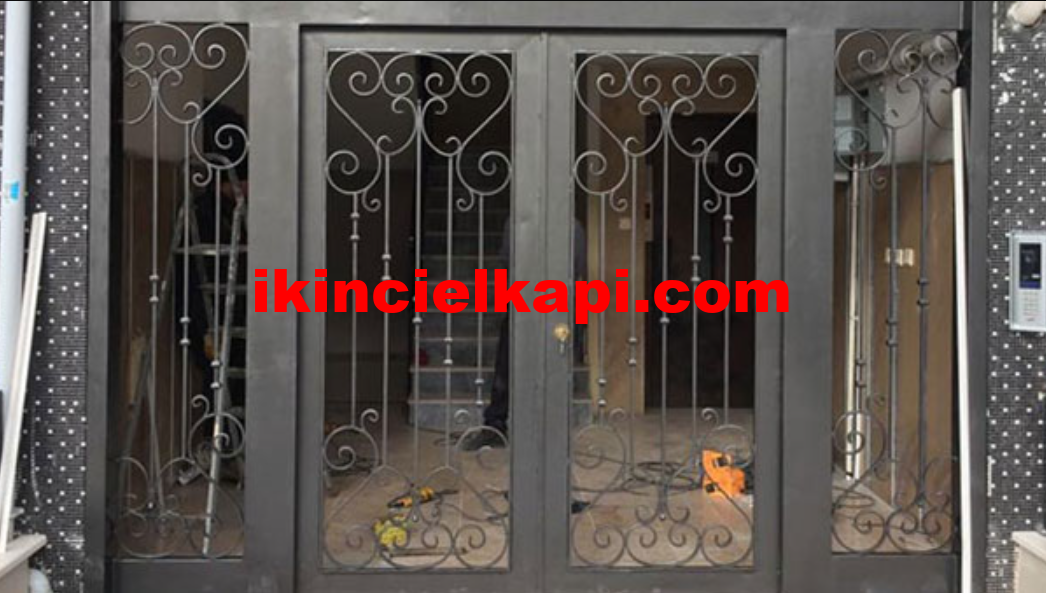 çıkma Bina giriş kapısı çıkma Bina giriş kapısı