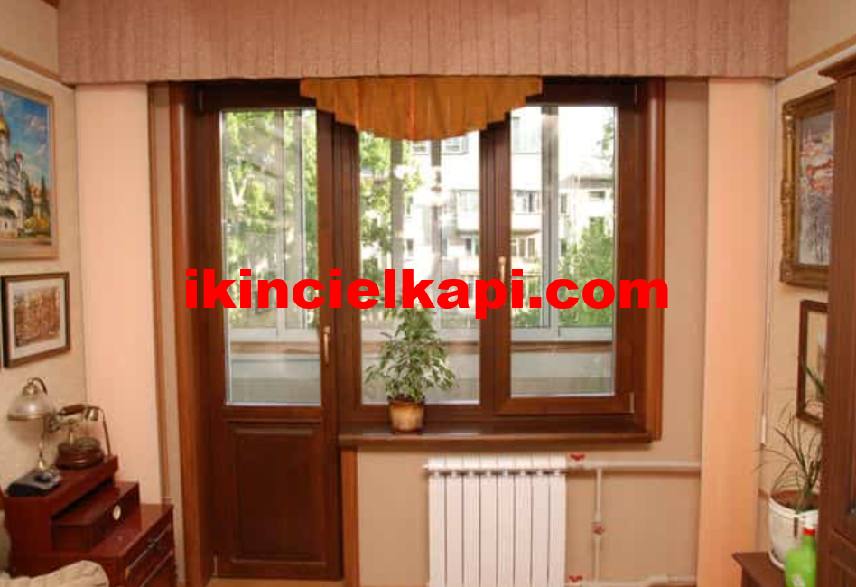 Kahverengi pimapen balkon kapısı 5 adette tuvalet kapısı mevcut