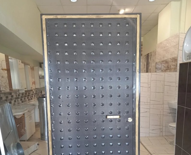 Cikma demir kapi sac panel kapi 1