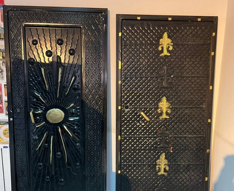 Çıkma Demir Kapı Ferforje Kapı Kömürlük Depo Bahçe Kapısı Cikma Demir Kapi Ferforje Kapi Komurluk Depo Bahce Kapisi 1