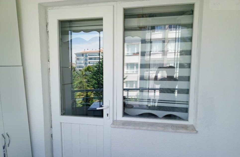 Çıkma PVC kapı ve ev yenileme Dış kapılar ise iç mekanlarda 1 Cikma PVC kapi ve 1