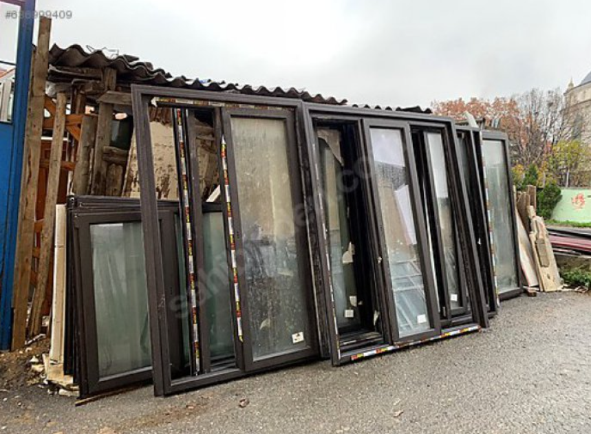 Çıkma kapı sağlam sorunsuz kapılar 2500 TL Çıkma kapı sağlam sorunsuz kapılar 2500 TL