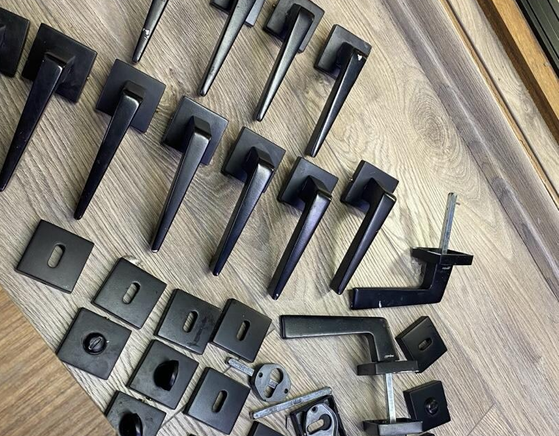 Çıkma kapı kolu seti siyah füme oda kapısı kolları ve kilitleri Çıkma kapı kolu seti siyah füme oda kapısı kolları ve kilitleri